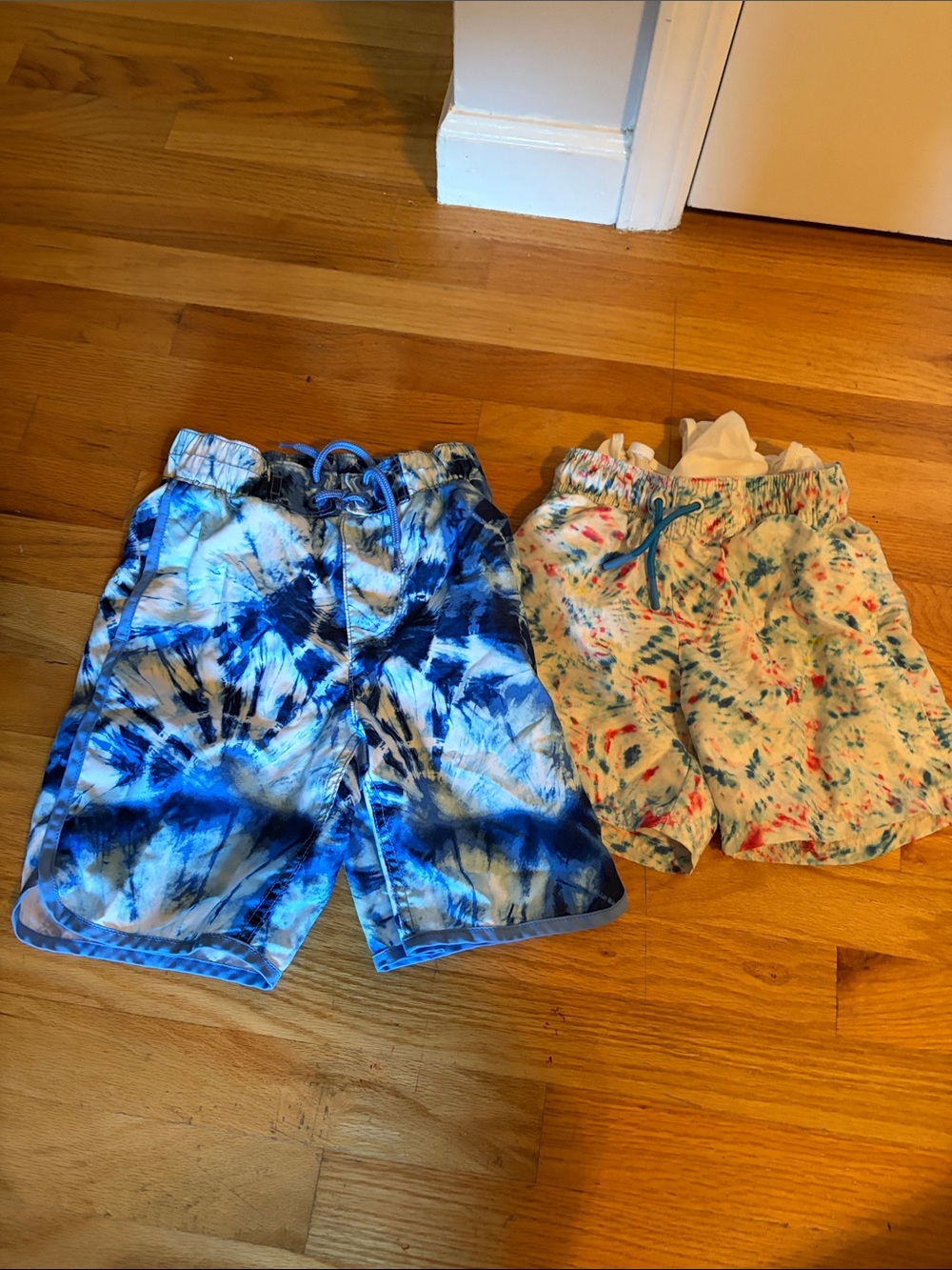 GAP Boys Blue Tie-Dye Swim Trunks, Small